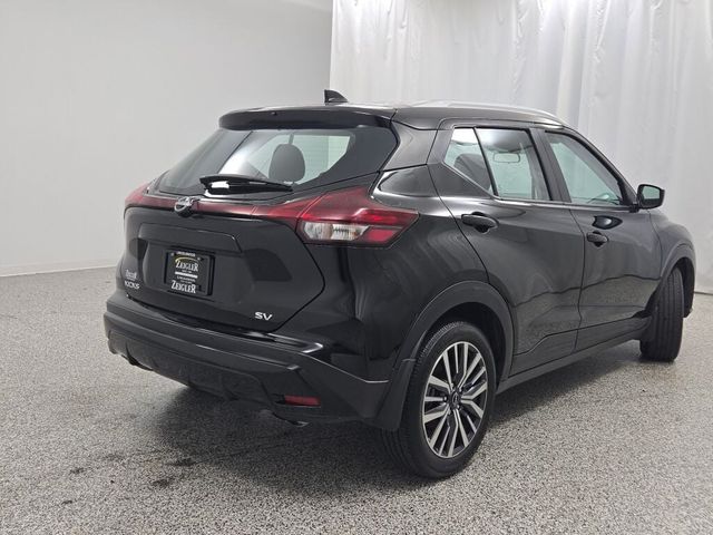 2022 Nissan Kicks SV