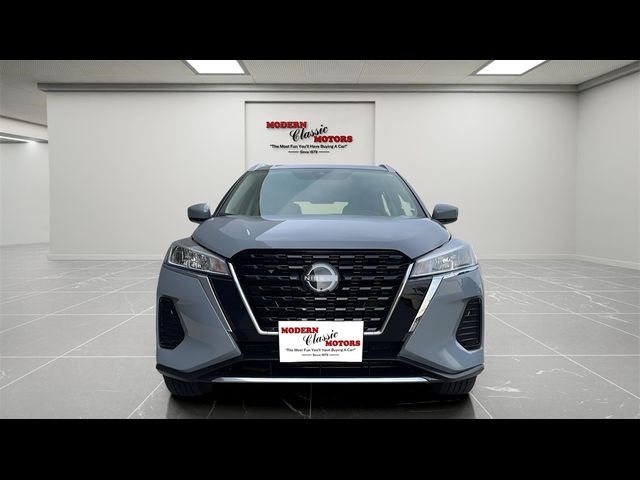 2022 Nissan Kicks SV