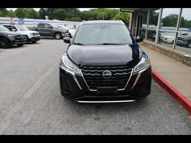 2022 Nissan Kicks SV