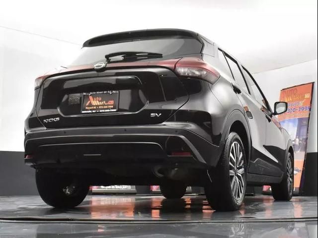 2022 Nissan Kicks SV