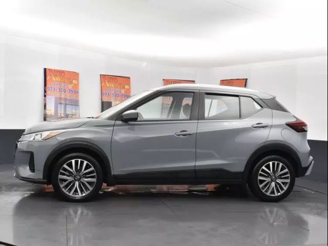 2022 Nissan Kicks SV