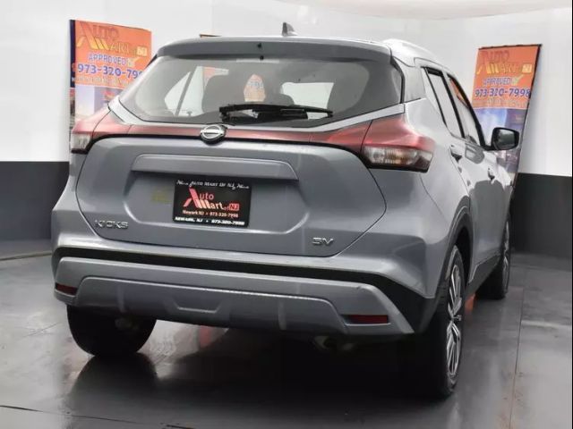 2022 Nissan Kicks SV