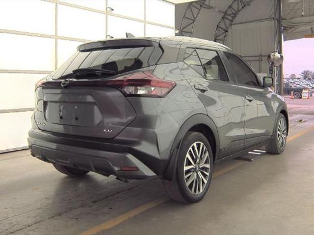 2022 Nissan Kicks SV