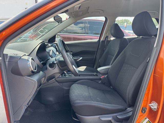 2022 Nissan Kicks SV