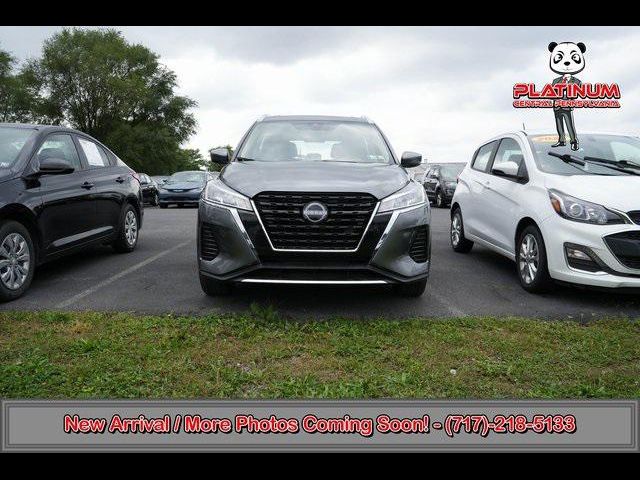 2022 Nissan Kicks SV