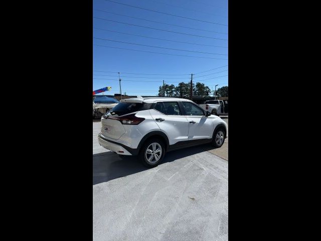 2022 Nissan Kicks S