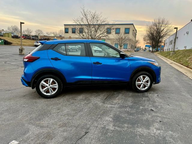 2022 Nissan Kicks S