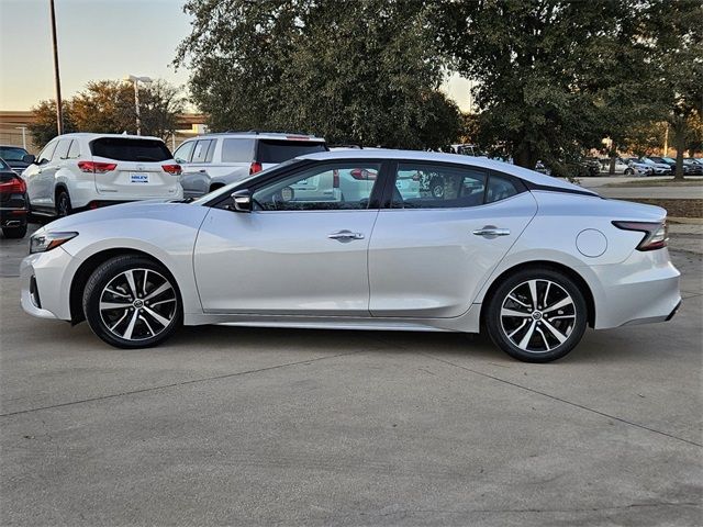 2022 Nissan Maxima SV