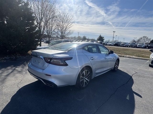 2022 Nissan Maxima SV