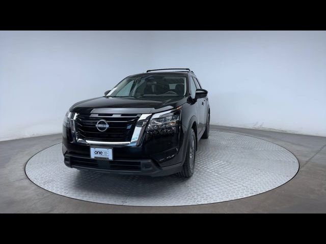 2022 Nissan Pathfinder SV