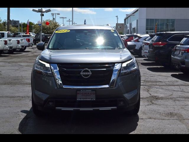 2022 Nissan Pathfinder SL
