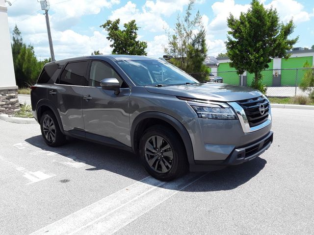 2022 Nissan Pathfinder S