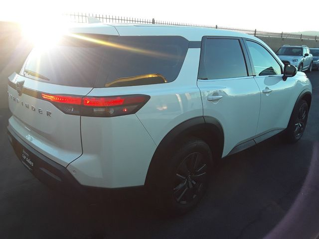 2022 Nissan Pathfinder S