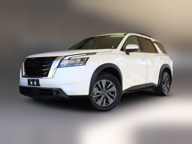 2022 Nissan Pathfinder SV