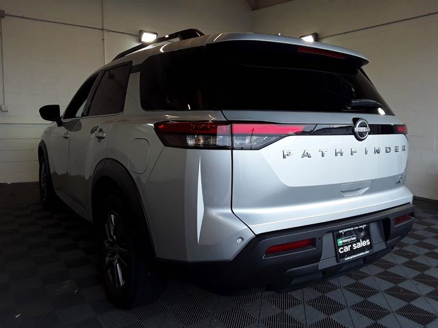 2022 Nissan Pathfinder SV