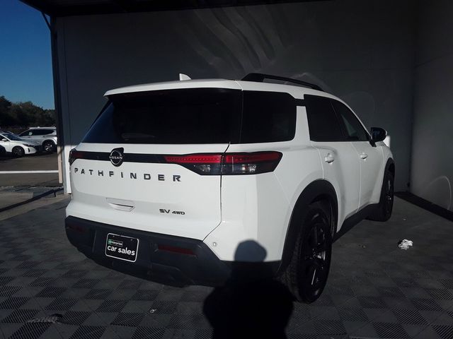 2022 Nissan Pathfinder SV