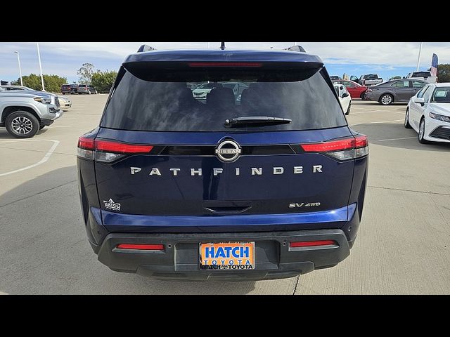 2022 Nissan Pathfinder SV