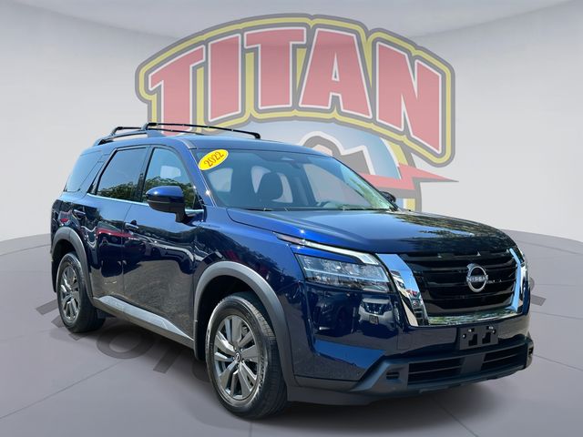 2022 Nissan Pathfinder SV