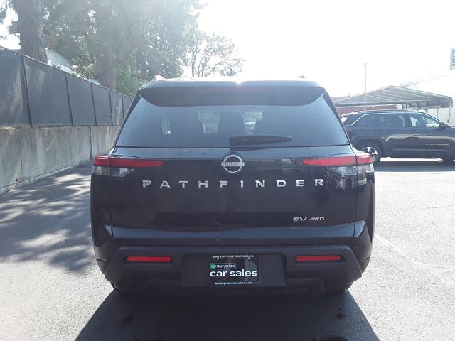 2022 Nissan Pathfinder SV