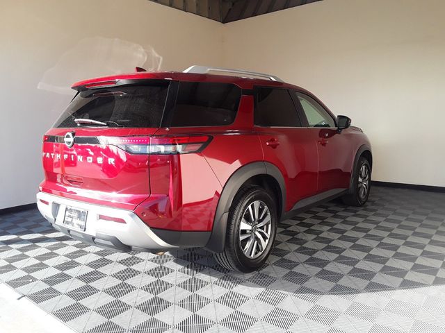 2022 Nissan Pathfinder SL