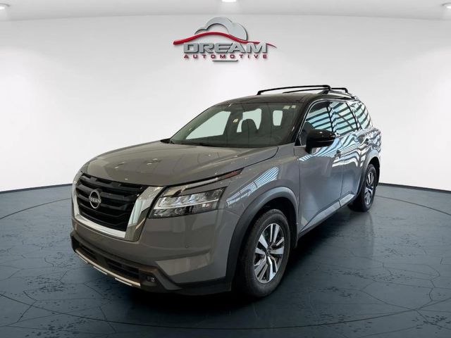 2022 Nissan Pathfinder SL