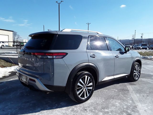 2022 Nissan Pathfinder Platinum