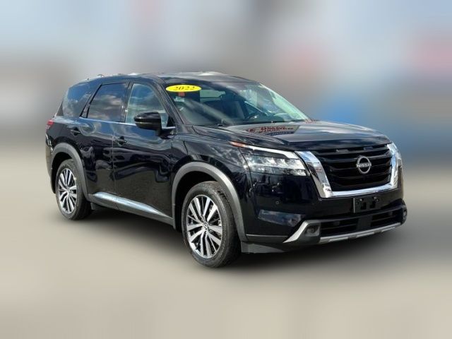 2022 Nissan Pathfinder Platinum