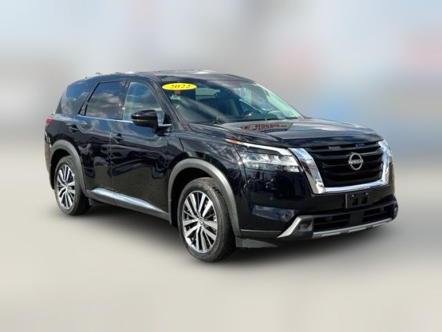 2022 Nissan Pathfinder Platinum