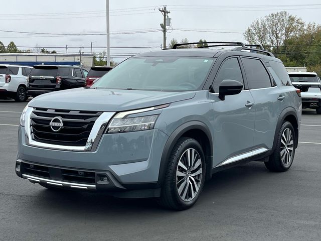 2022 Nissan Pathfinder Platinum