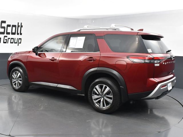 2022 Nissan Pathfinder SL