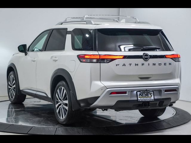 2022 Nissan Pathfinder Platinum