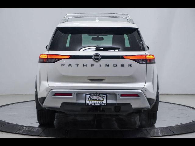 2022 Nissan Pathfinder Platinum