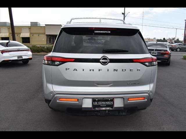 2022 Nissan Pathfinder Platinum