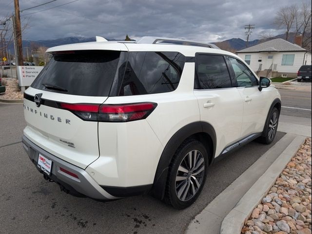 2022 Nissan Pathfinder Platinum