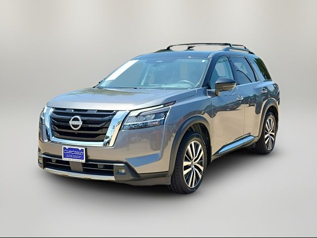2022 Nissan Pathfinder Platinum