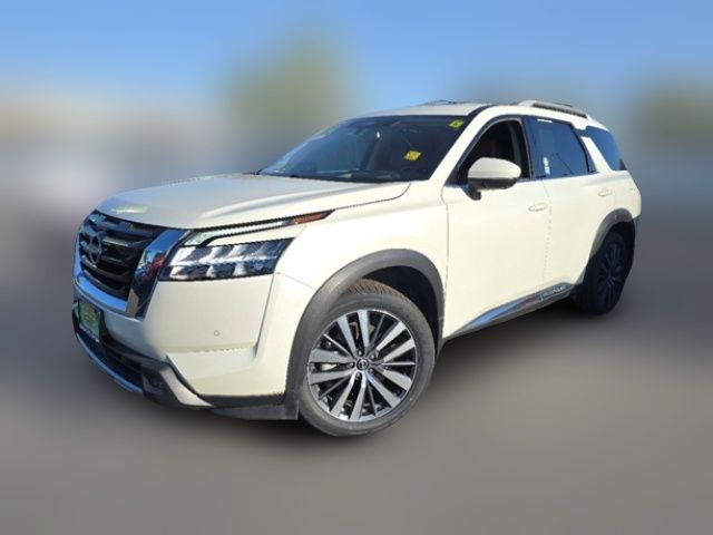 2022 Nissan Pathfinder Platinum
