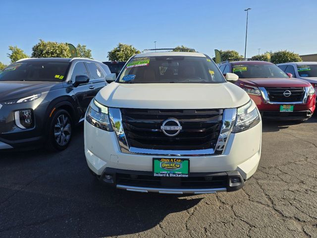 2022 Nissan Pathfinder Platinum