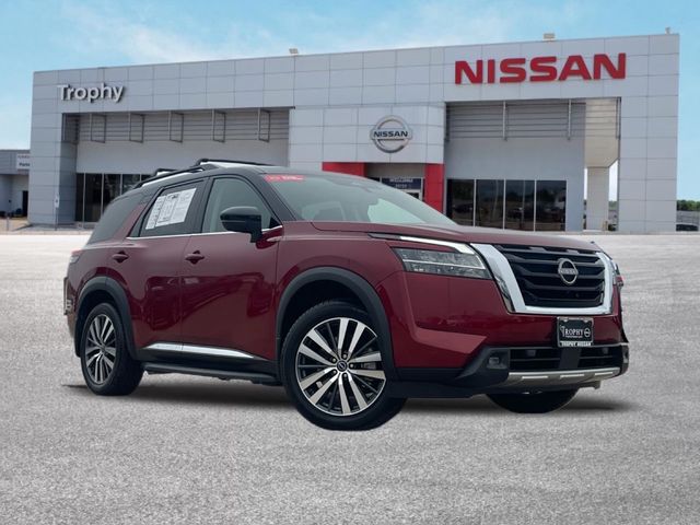 2022 Nissan Pathfinder Platinum