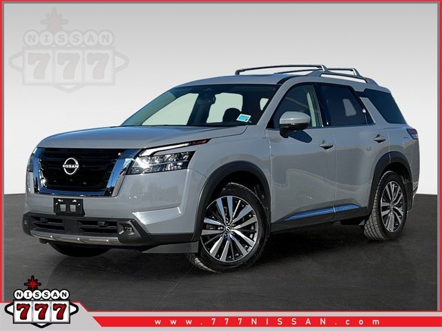 2022 Nissan Pathfinder Platinum