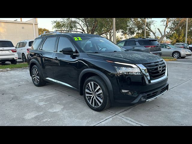 2022 Nissan Pathfinder Platinum