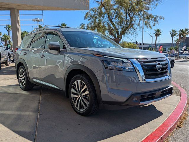 2022 Nissan Pathfinder Platinum