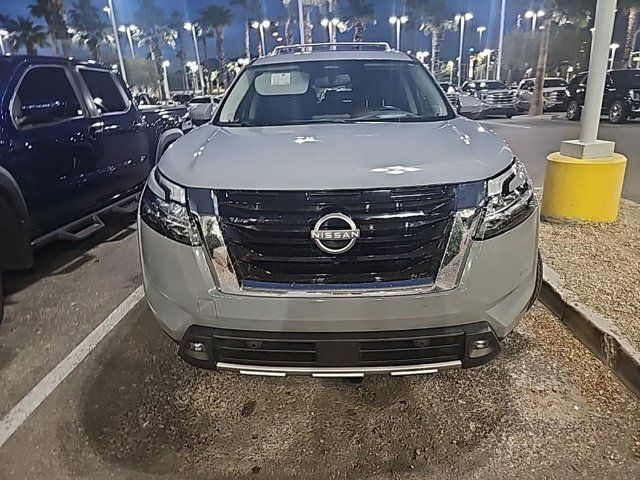 2022 Nissan Pathfinder Platinum