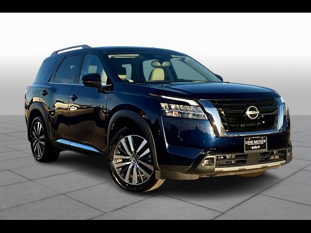 2022 Nissan Pathfinder Platinum