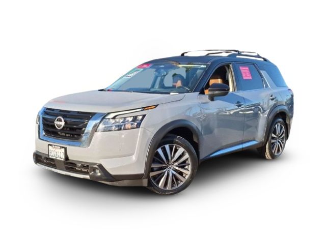 2022 Nissan Pathfinder Platinum
