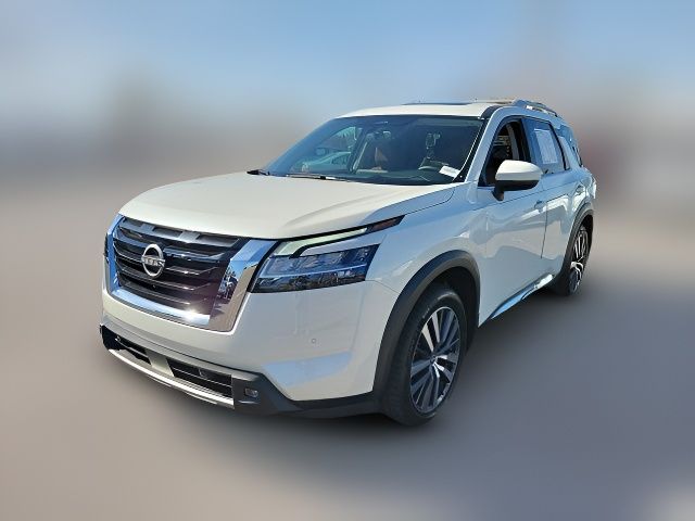 2022 Nissan Pathfinder Platinum