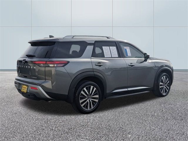 2022 Nissan Pathfinder Platinum