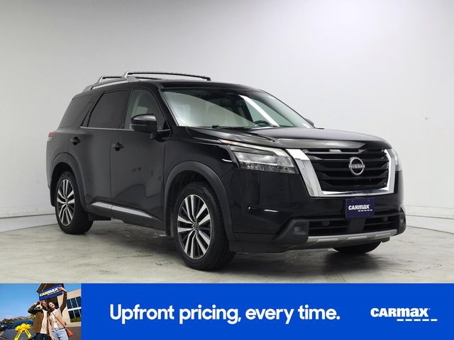 2022 Nissan Pathfinder Platinum