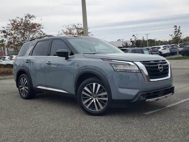 2022 Nissan Pathfinder Platinum