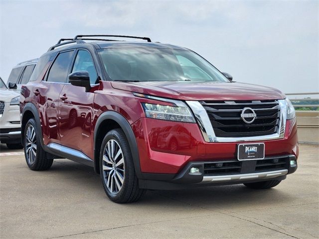 2022 Nissan Pathfinder Platinum