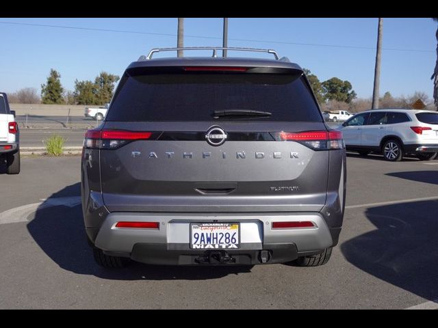 2022 Nissan Pathfinder Platinum